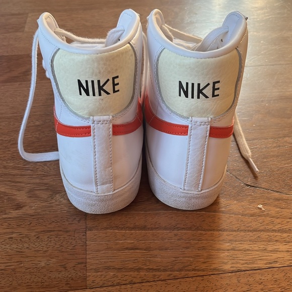 Nike Men’s Blazer Mid 77’ Vintage Sneaker